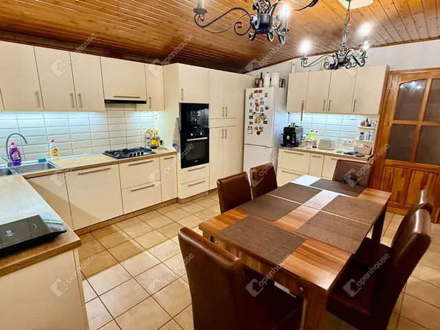 Eladó ház Pilis 170 nm