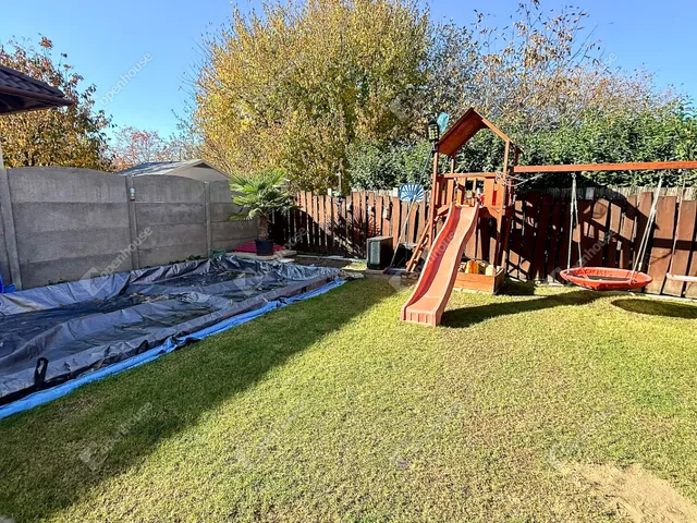 Eladó lakás Üllő 130 nm