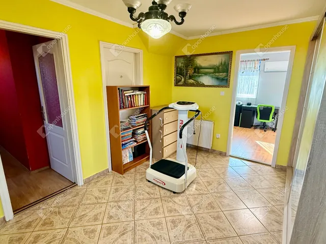 Eladó lakás Üllő 130 nm