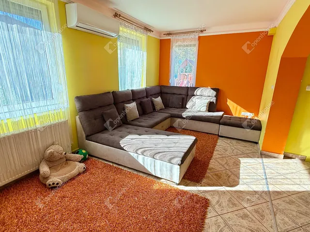 Eladó lakás Üllő 130 nm