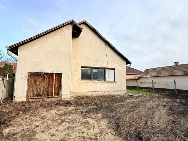 Eladó ház Monor 95 nm