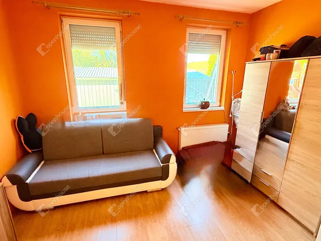 Eladó lakás Üllő 130 nm