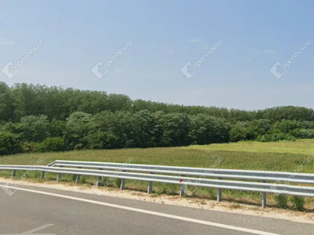 Eladó telek Péteri 7384 nm