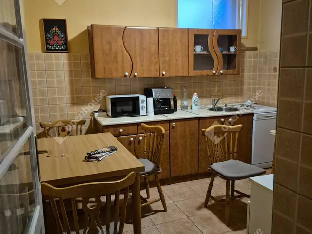 Eladó ház Tápiószentmárton 82 nm