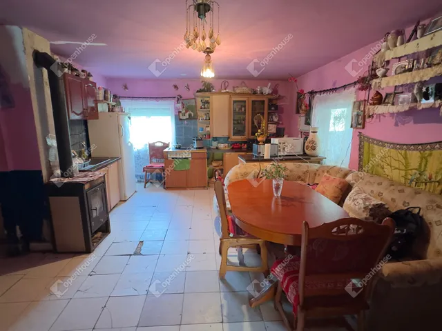 Eladó ház Pánd 127 nm