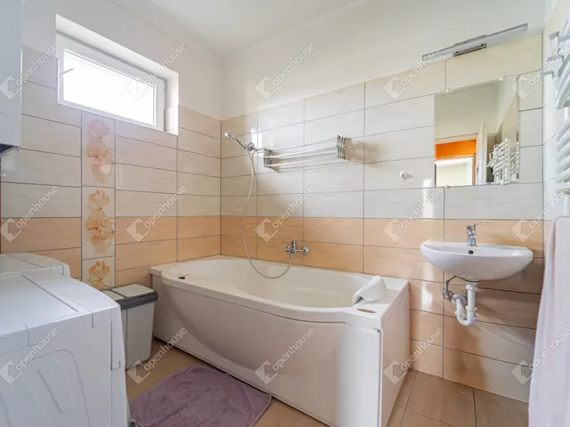 Eladó lakás Monor 92 nm