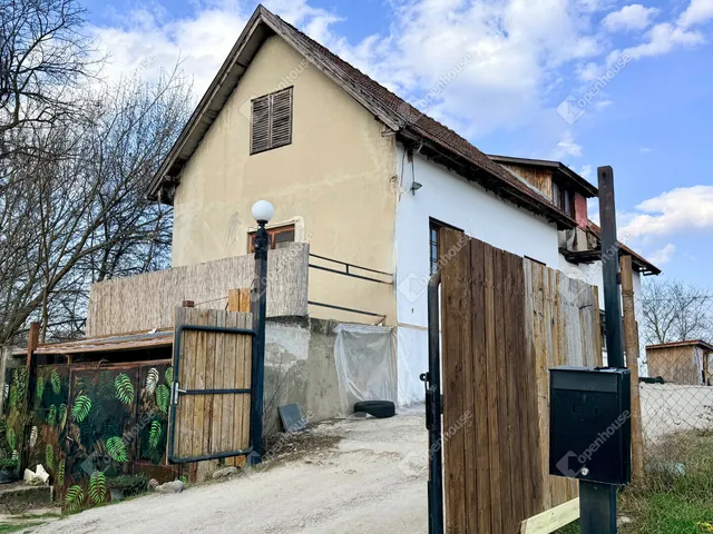 Eladó ház Monor 77 nm