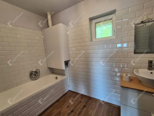 Eladó lakás Üllő 73 nm