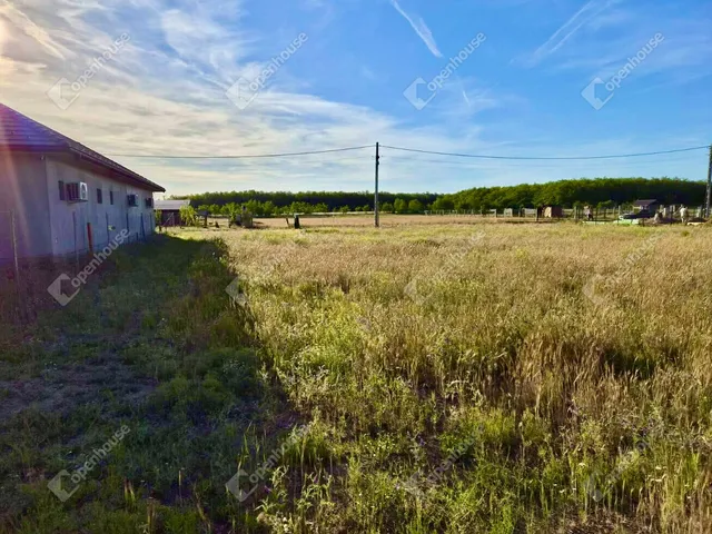 Eladó telek Csévharaszt 850 nm