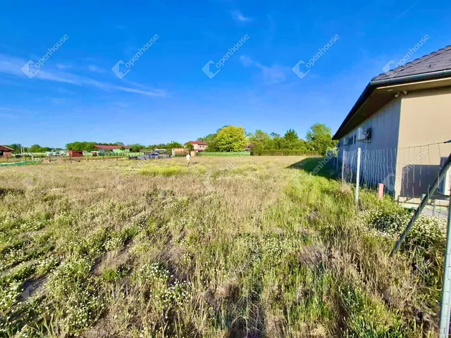 Eladó telek Csévharaszt 850 nm