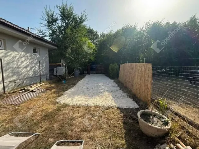 Eladó telek Monorierdő 581 nm