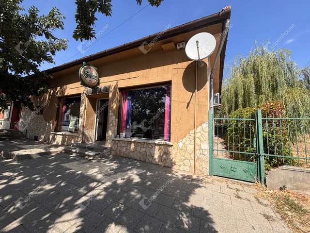 Eladó kereskedelmi és ipari ingatlan Gomba 117 nm