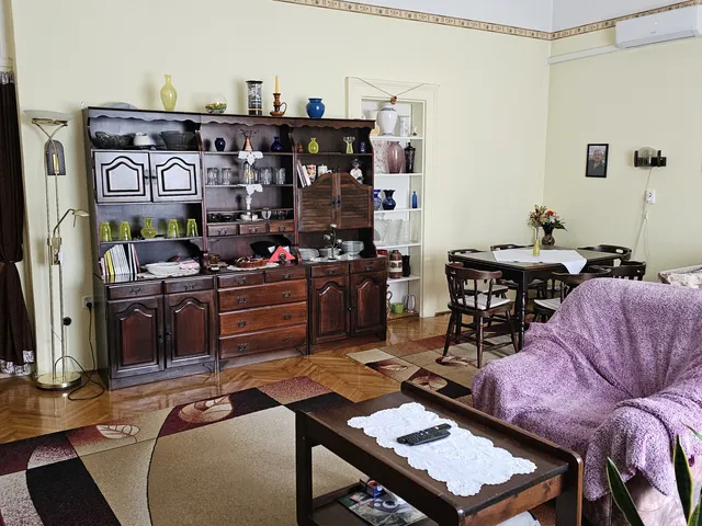 Eladó lakás Szolnok 89 nm