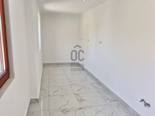 Eladó ház Újszász 68 nm