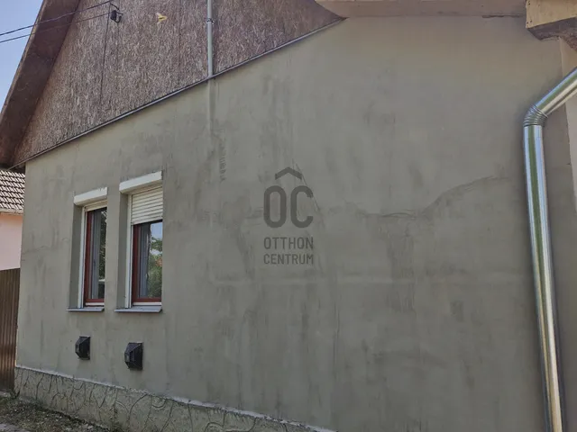 Eladó ház Újszász 68 nm