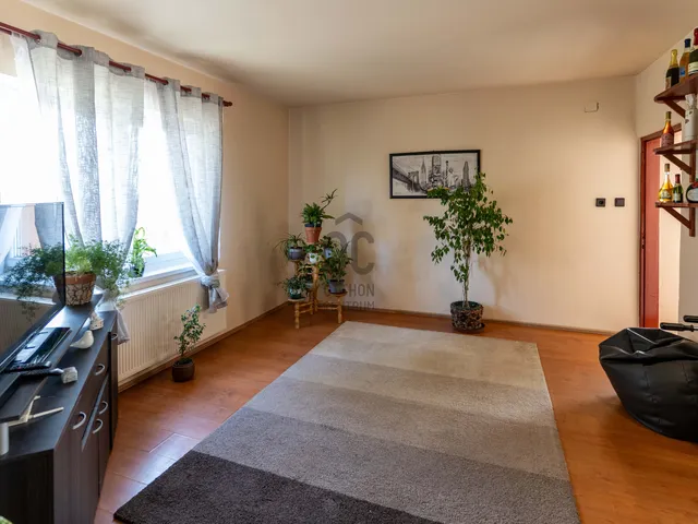 Eladó ház Szolnok, Szandaszőlős 190 nm