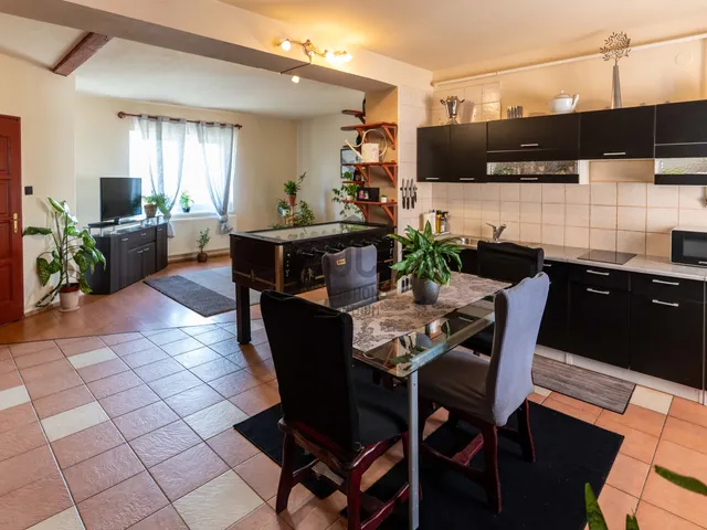 Eladó ház Szolnok, Szandaszőlős 190 nm