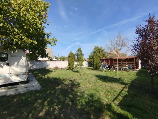 Eladó telek Tóalmás 545 nm