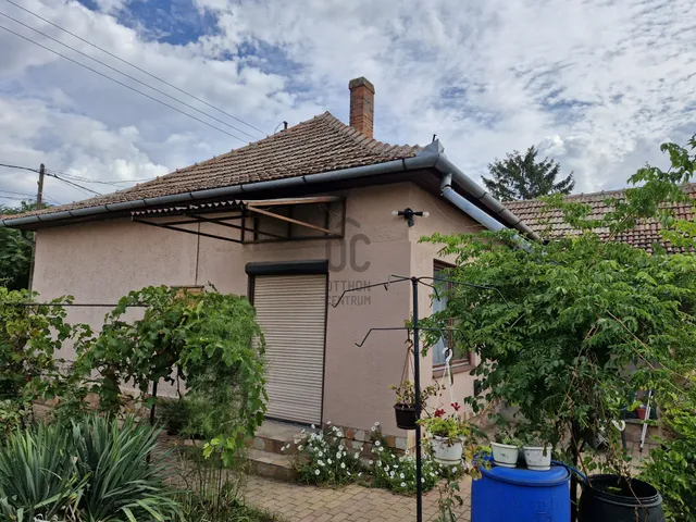 Eladó ház Jászladány 70 nm