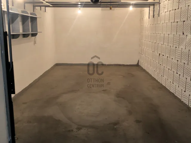 Eladó garázs Szolnok 22 nm