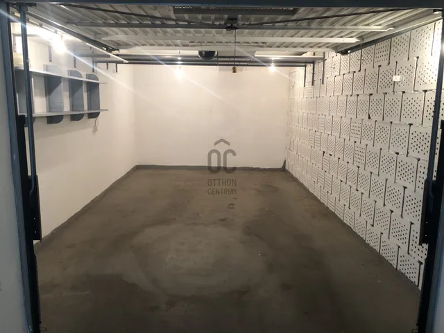 Eladó garázs Szolnok 17 nm