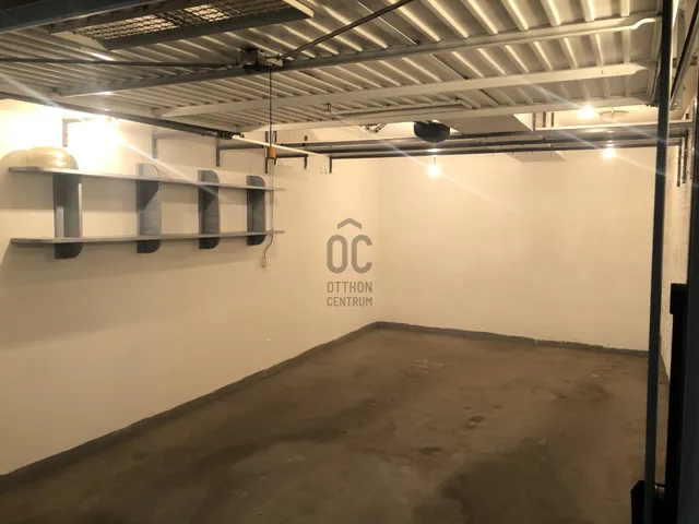 Eladó garázs Szolnok 17 nm