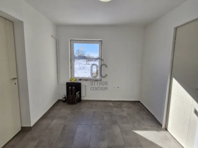 Eladó ház Újszász 30 nm