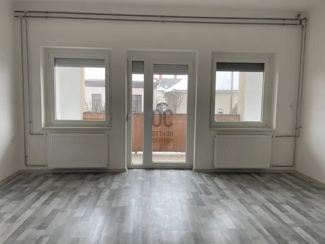 Eladó lakás Abony 83 nm