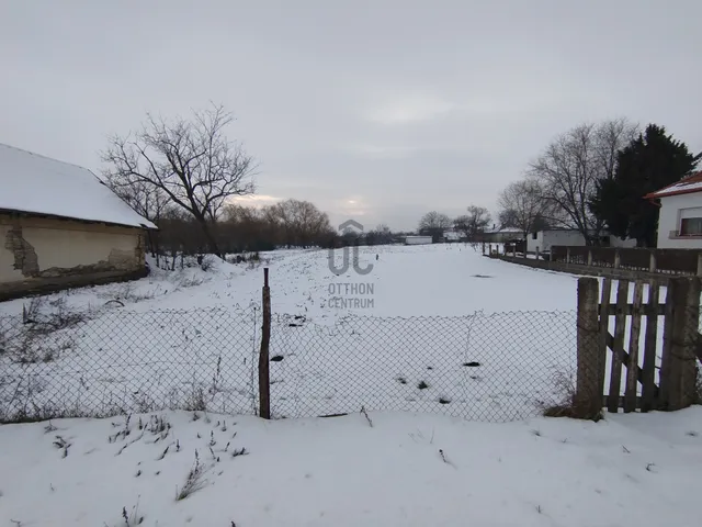 Eladó telek Abony 2265 nm