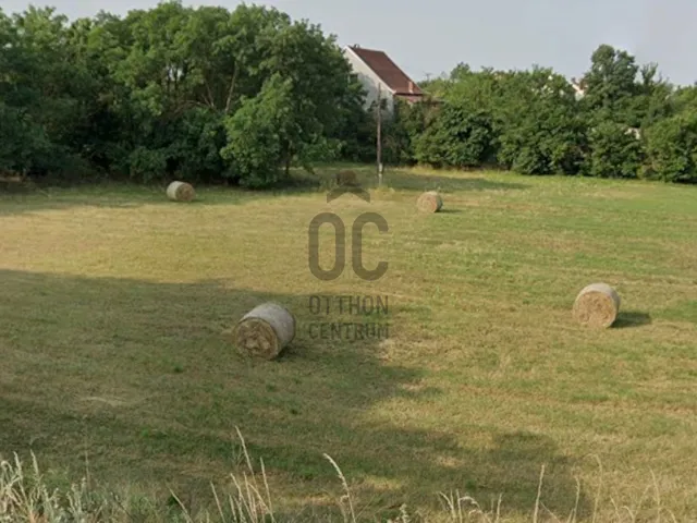 Eladó telek Tiszaföldvár 7789 nm