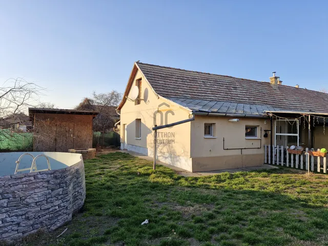 Eladó ház Monor 45 nm