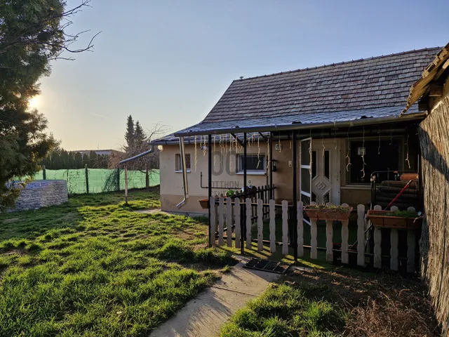 Eladó ház Monor 45 nm