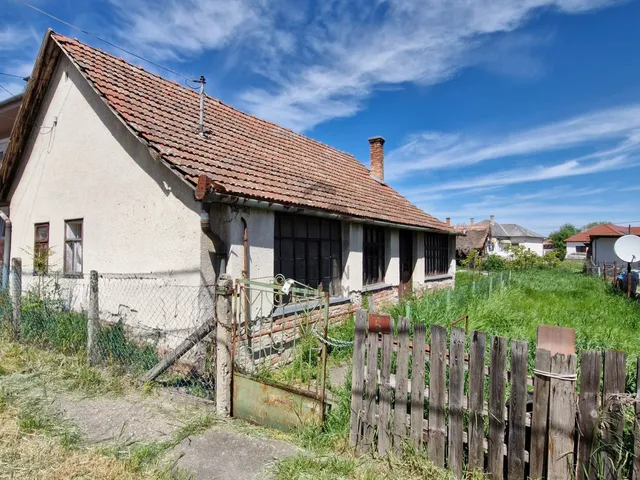 Eladó ház Abony 61 nm