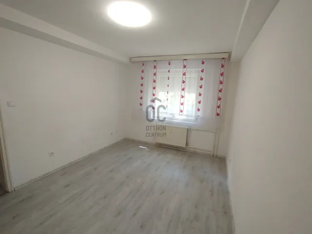 Eladó lakás Szolnok 63 nm