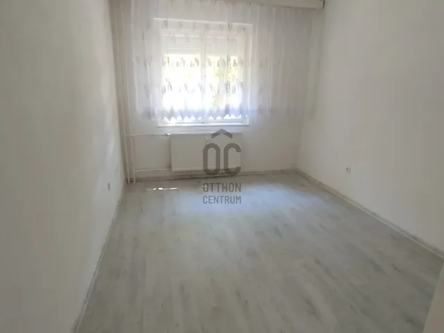 Eladó lakás Szolnok 63 nm