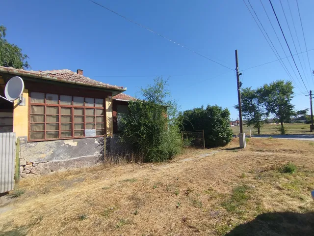 Eladó ház Újszász 831 nm
