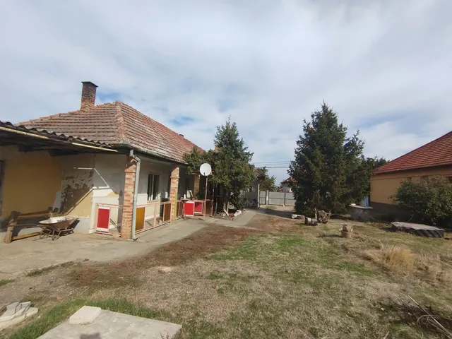 Eladó ház Tóalmás 88 nm