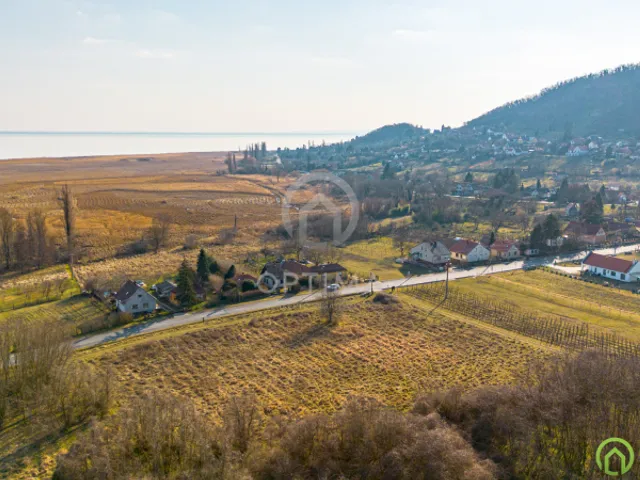 Eladó telek Szigliget 8008 nm