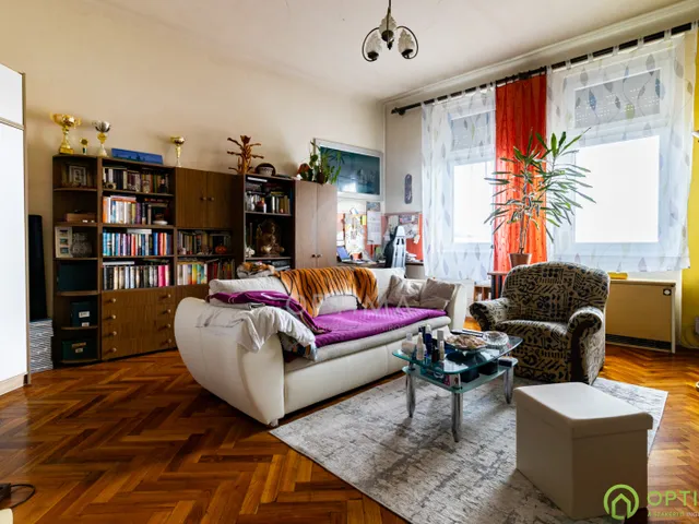 Eladó lakás Budapest VIII. kerület 70 nm