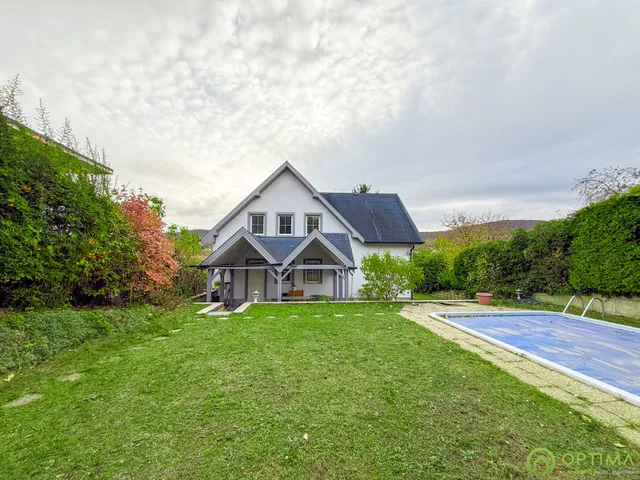 Eladó ház Budapest III. kerület, Aranyhegy 295 nm