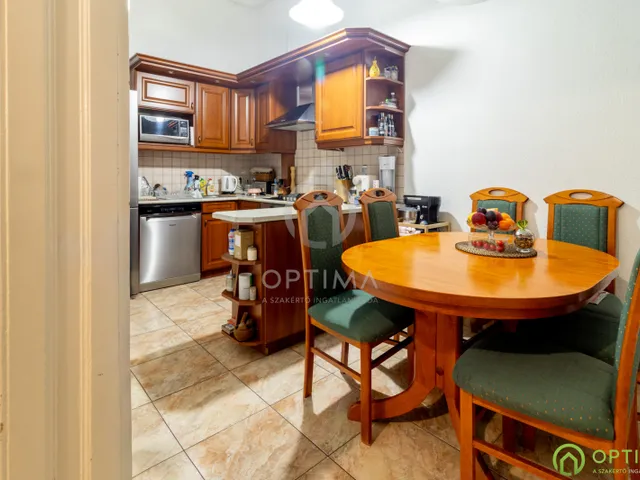 Eladó lakás Budapest VI. kerület, Nagykörúton kívüli terület, Szófia utca 97 nm