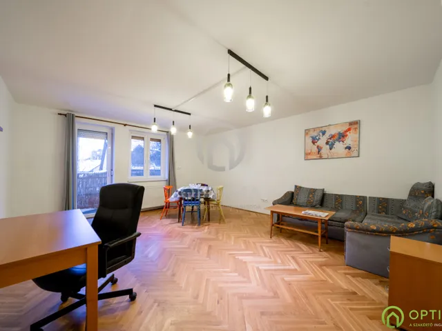 Eladó lakás Budapest XIX. kerület, Felső Kispest, Báthory utca 83 nm