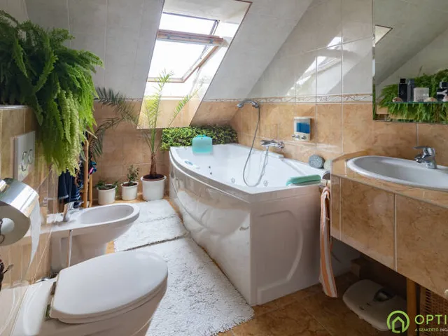 Eladó lakás Budapest XXI. kerület 102 nm