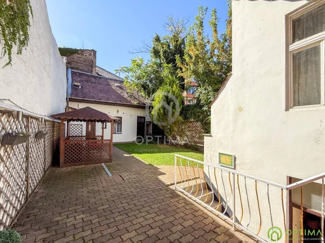 Eladó ház Budapest VIII. kerület 236 nm
