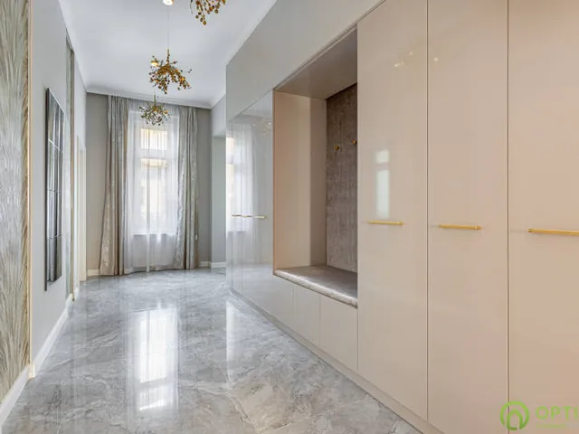 Eladó lakás Budapest V. kerület 89 nm