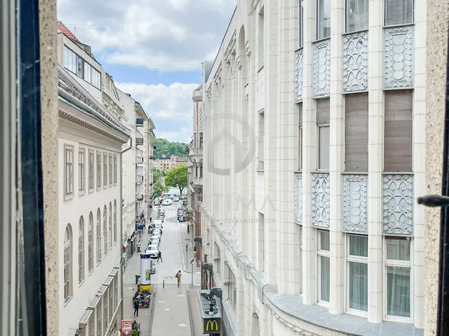 Eladó lakás Budapest V. kerület 89 nm