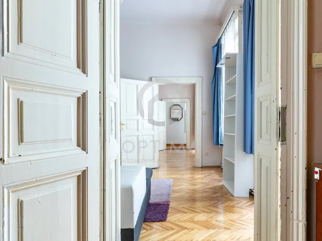 Eladó lakás Budapest VI. kerület 76 nm
