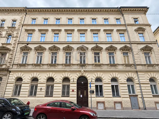 Eladó lakás Budapest VI. kerület 77 nm