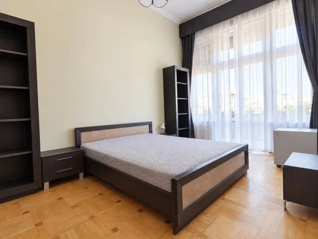 Eladó lakás Budapest IX. kerület 94 nm