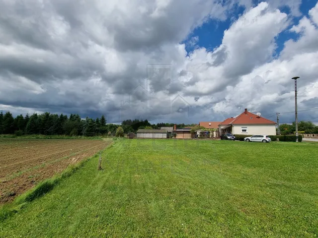 Eladó telek Csákánydoroszló 2300 nm